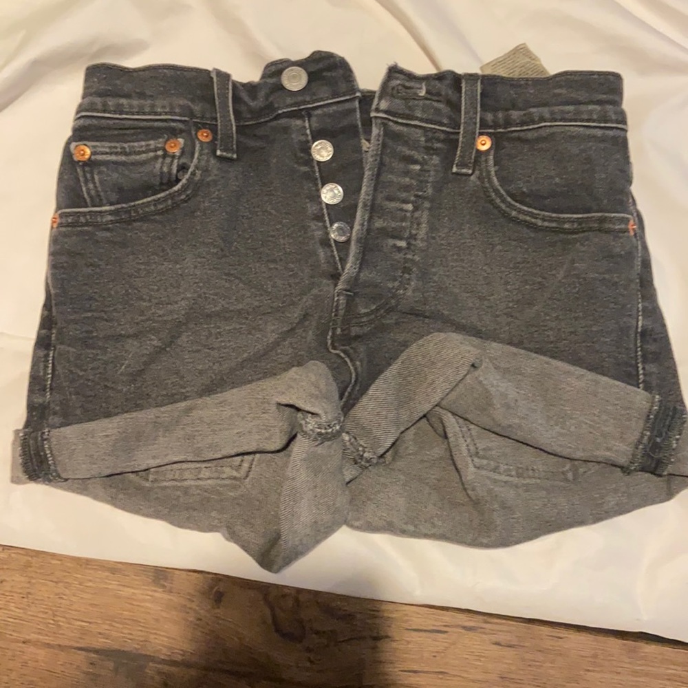black high waisted levi shorts